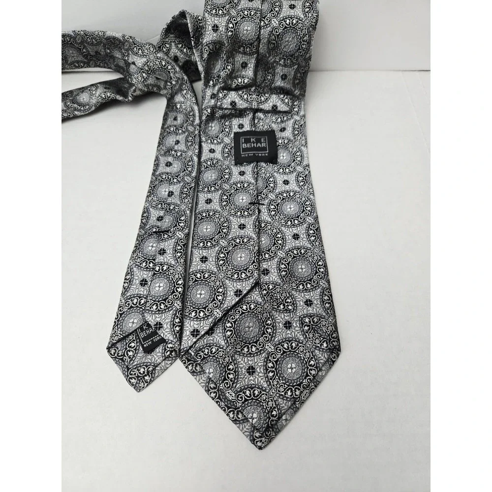 IKE Behar‎ Men's Tie New York black silver pattern %100 silk